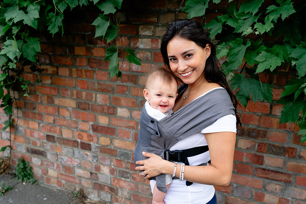 How to stay cool in a baby carrier when it's hot outside