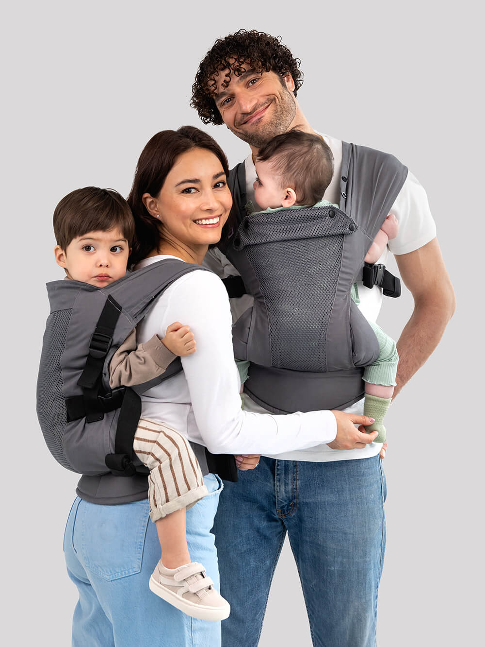 Are baby carriers safe for babies' hips?
