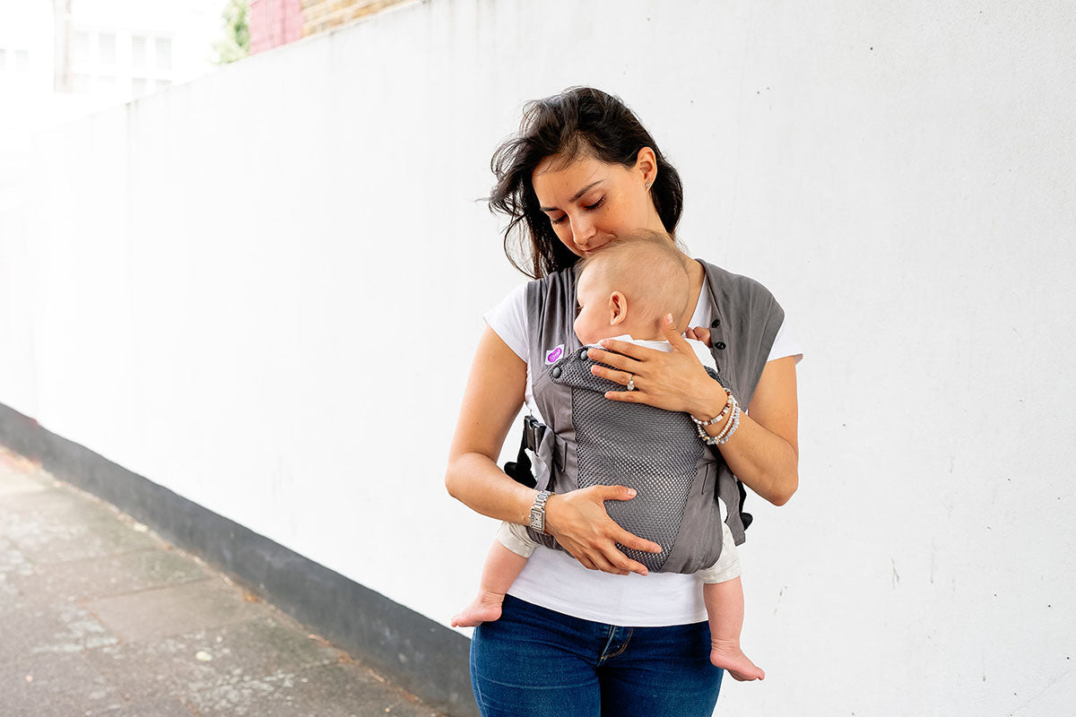How to breastfeed in a baby carrier